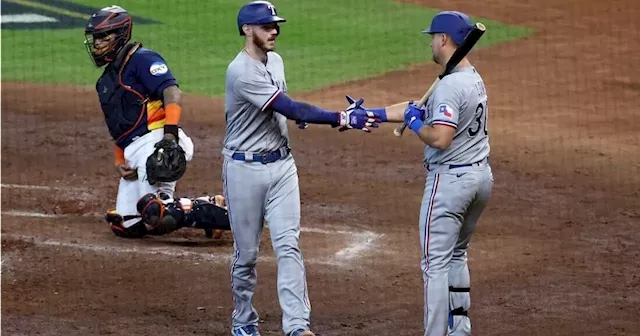 Yordan Álvarez smashes his SECOND home run of the game to cut Astros'  deficit against Rangers