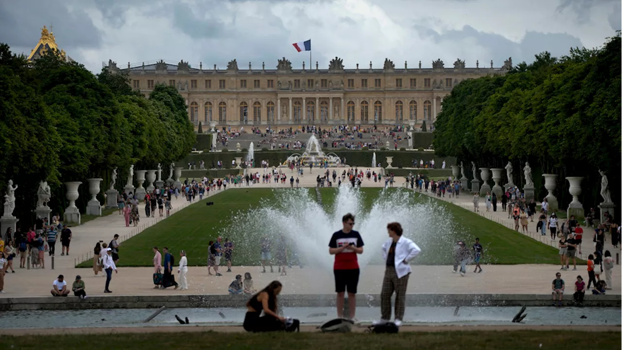 For 2nd time in 4 days, Versailles Palace in France evacuated due to security alert