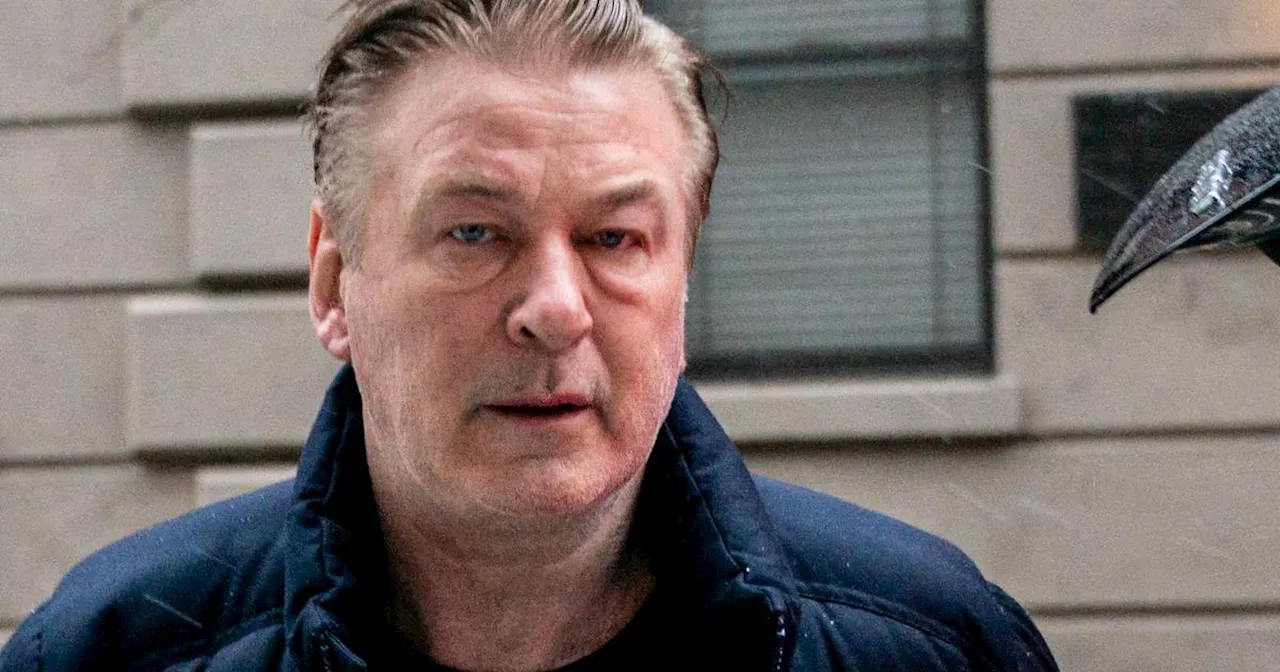 Alec Baldwin de nouveau face à une inculpation pour le tir mortel sur un tournage