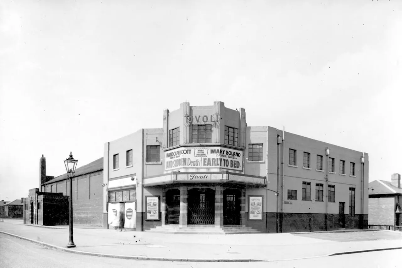 Middleton in the 1930s: Tivoli cinema, shops and a housing estate in focus