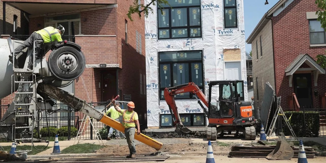 U.S. October home builder confidence drops to lowest level since January