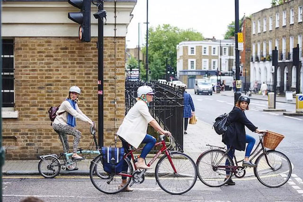 Cycling, rather than driving, positively associated with striving for the “common good” and neighbourliness, new study finds + more on the live blog