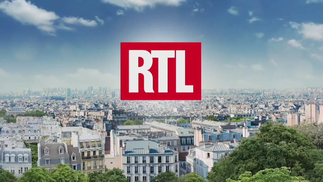 - Santa chante un incroyable mash-up de Michel Berger et Mylène Farmer dans le studio RTL