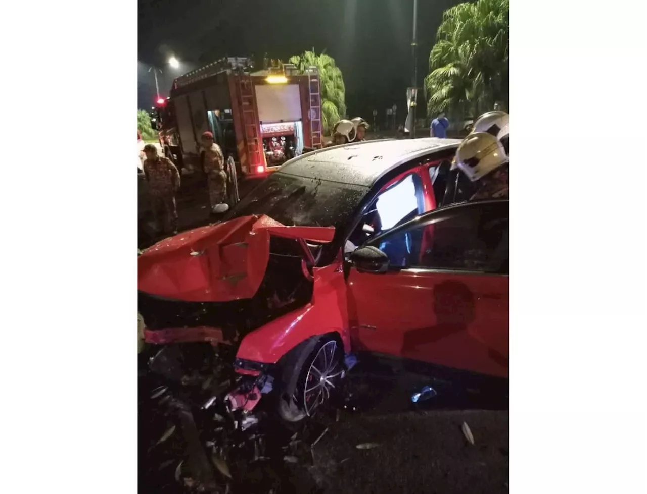 Man, 33, killed after car rams into tree in Johor