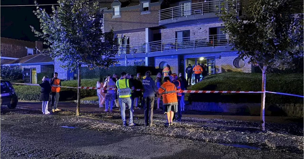 Incendie dans un immeuble rue d’Aalbeke à Mouscron: les habitants évacués, le plan catastrophe activé