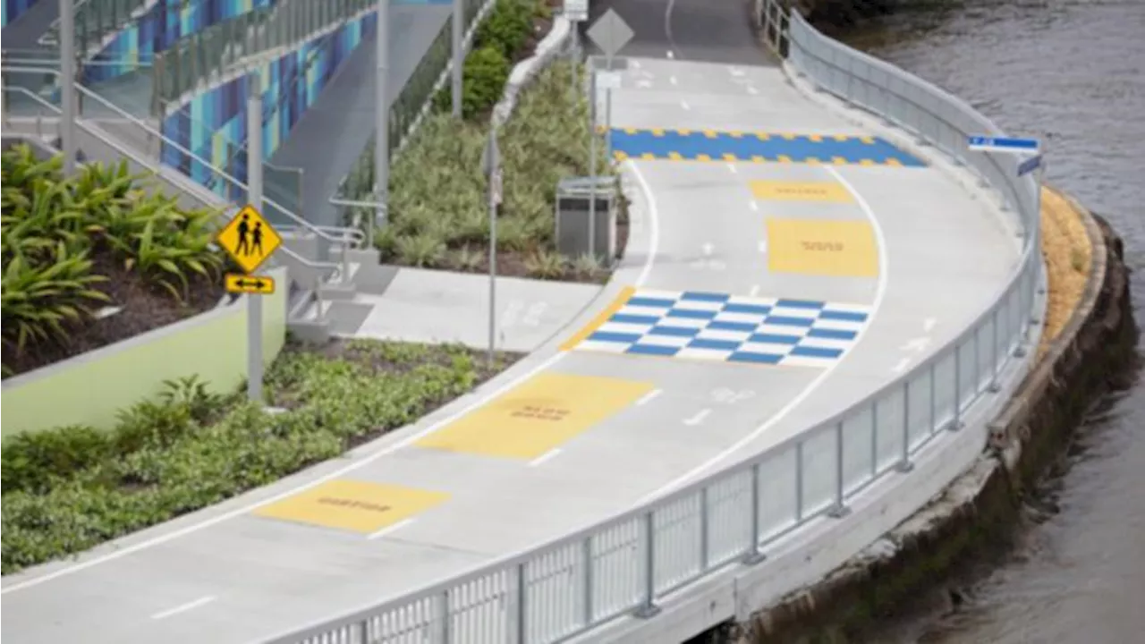 Man, 72, dies after being struck by cyclist on Bicentennial Bikeway in Brisbane CBD