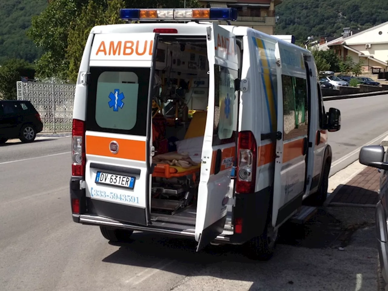 Dimesso dalla clinica, muore per un malore nel parcheggio