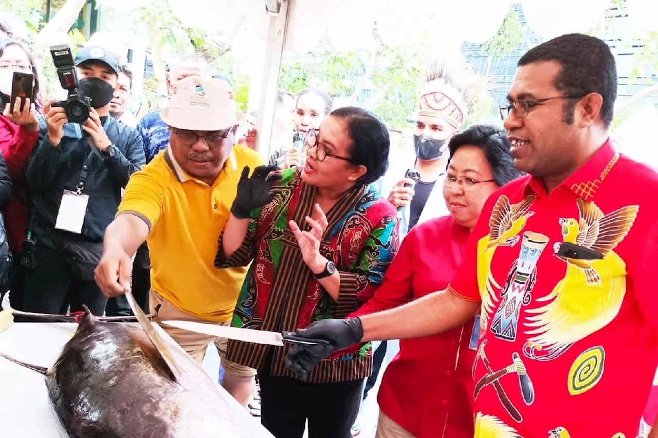 Festival ikan tuna STC Biak siapkan sashimi gratis