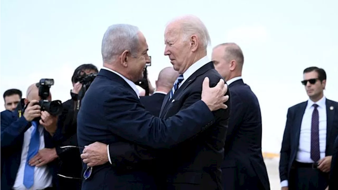 Joe Biden Tiba di Israel, Disambut Peluk Hangat Netanyahu