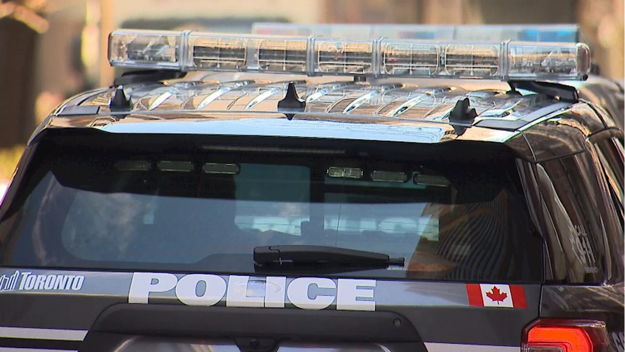 2 teens arrested, 2 male suspects outstanding following Etobicoke carjacking