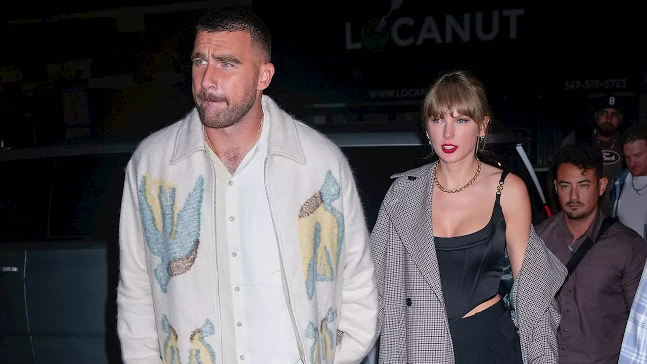 Taylor Swift seemingly got lipstick all over Travis Kelce's face after a steamy backseat makeout...