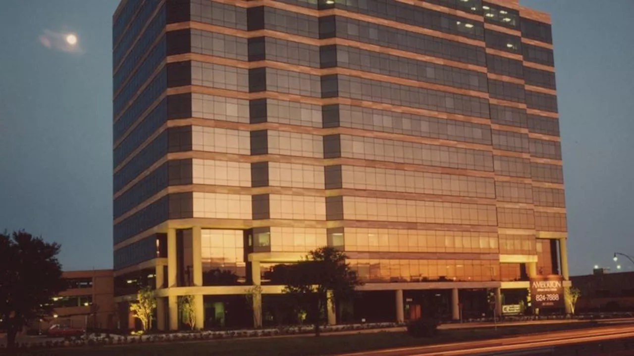 Dallas office tower is facing foreclosure