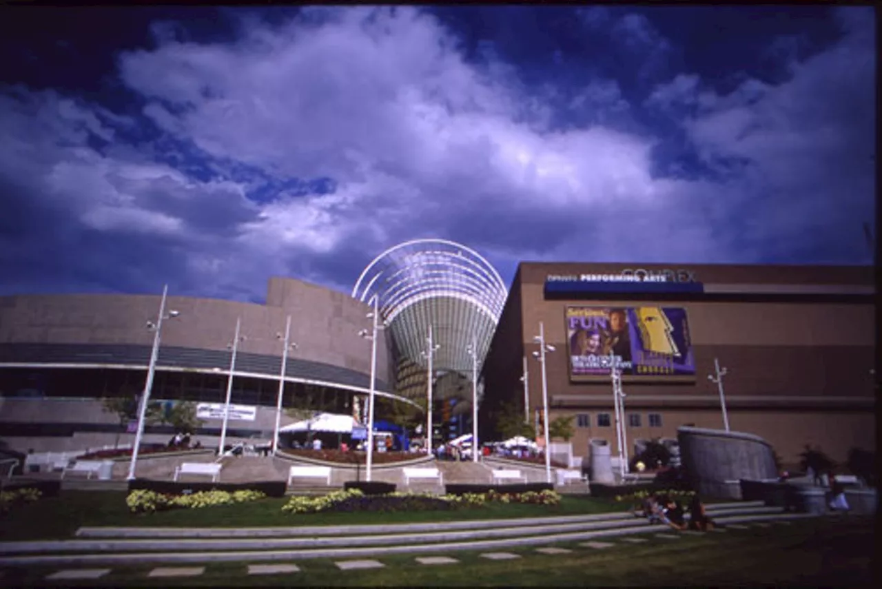 Dropping the Dime: You Can Use Cash at Denver Performing Arts Complex