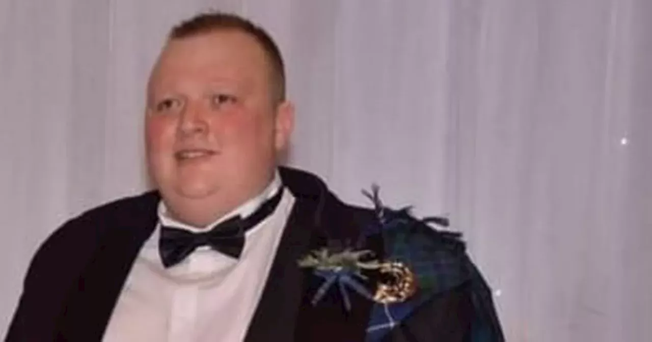 Obese East Kilbride dad loses 14 stone after wedding pictures 'opened his eyes'