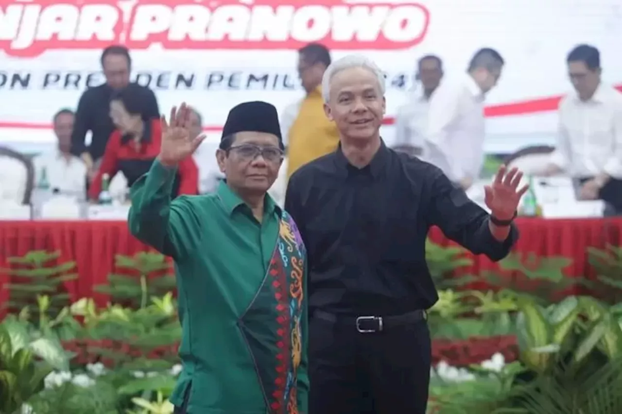 Jokowi Izinkan Mahfud MD Cuti untuk Daftar Capres-Cawapres ke KPU Besok