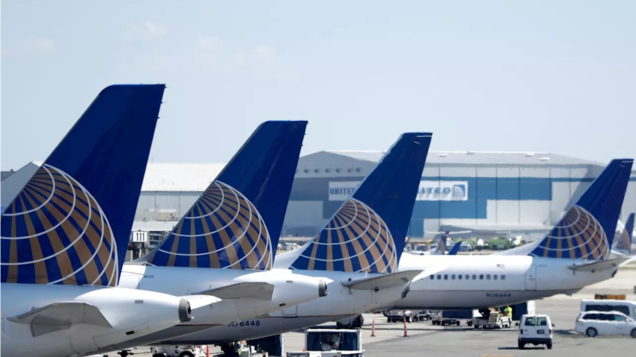 United Airlines rolling out plan that lets passengers in economy class with window seats board first