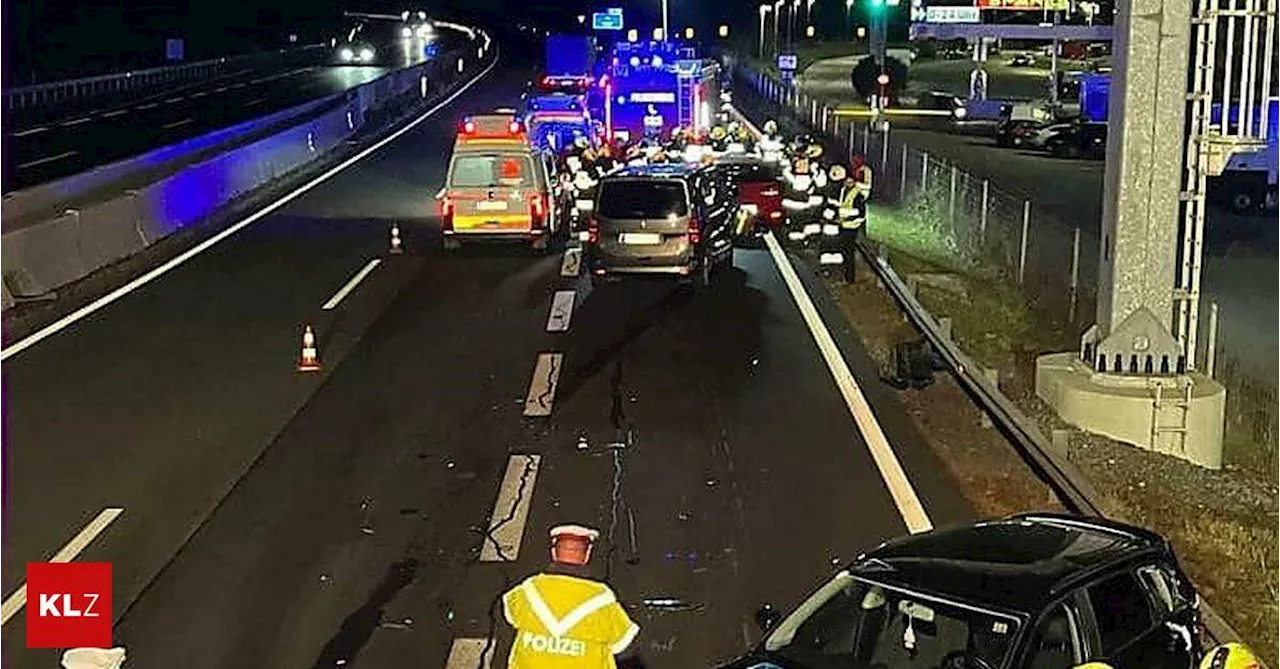 Bei Ilz:Frau verunfallt mit achtjährigem Sohn im Auto auf A2