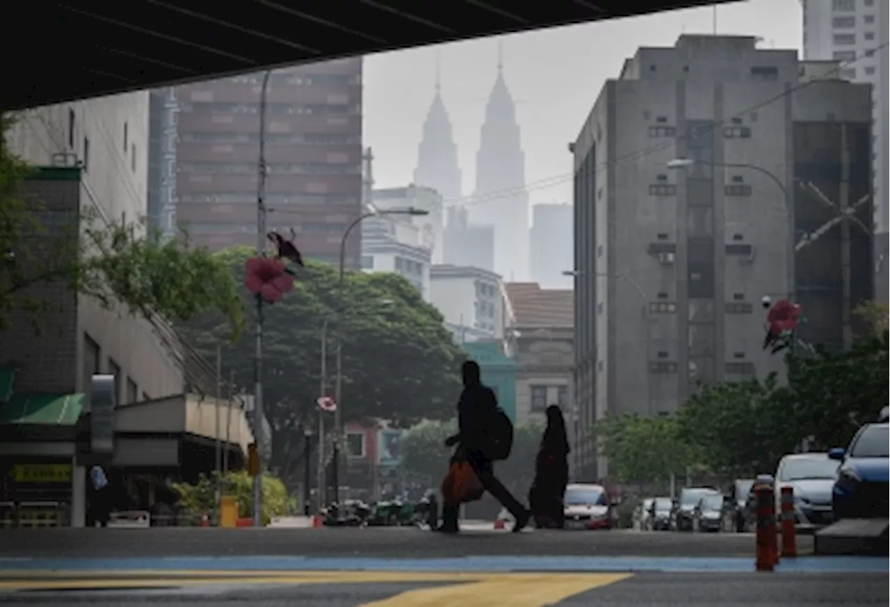 Haze: Eight areas in Peninsular Malaysia record unhealthy API as of 5pm