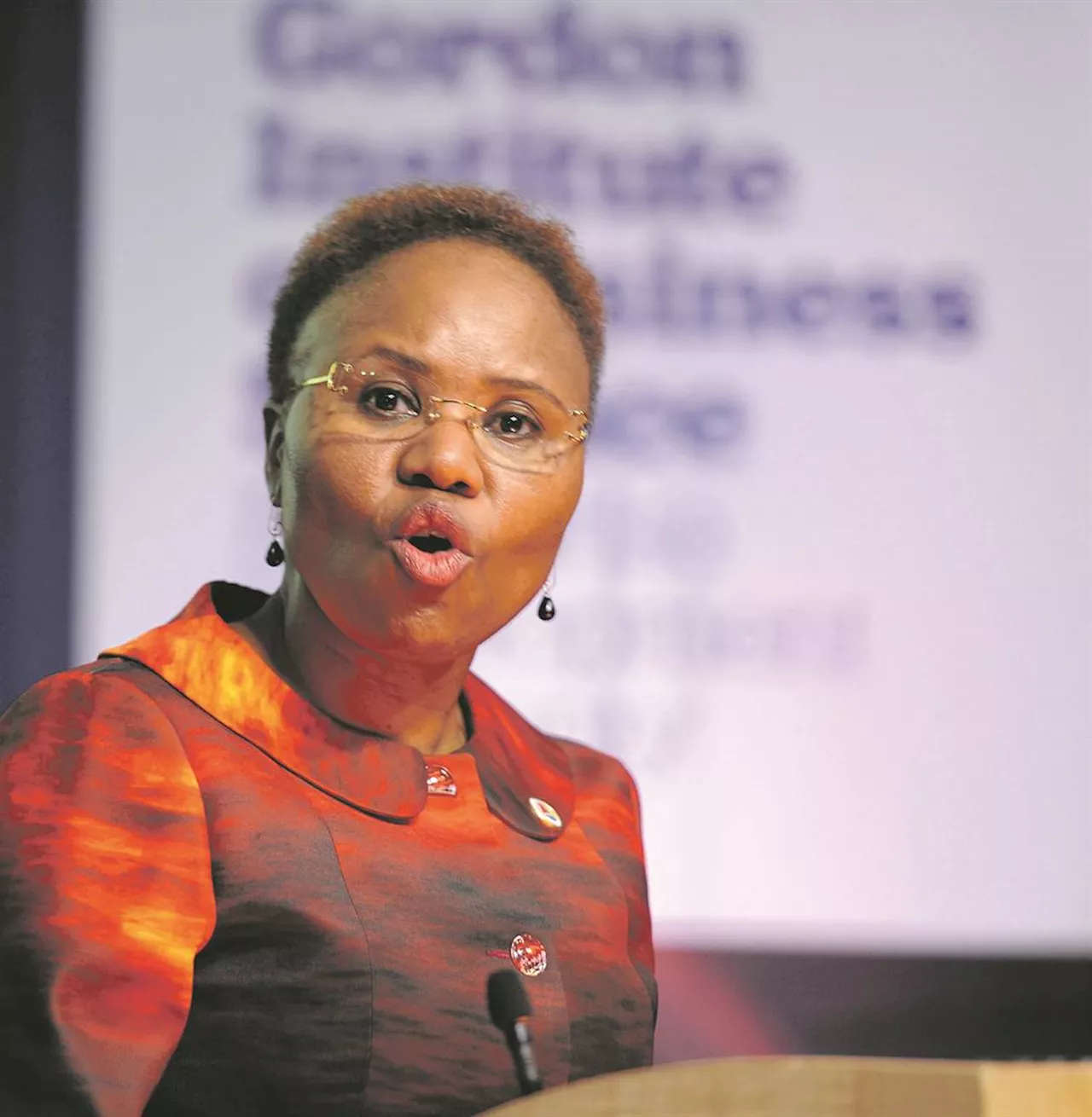 Minister Lindiwe Zulu shows Nehawu the middle finger, doubles down on reappointing her acting DG