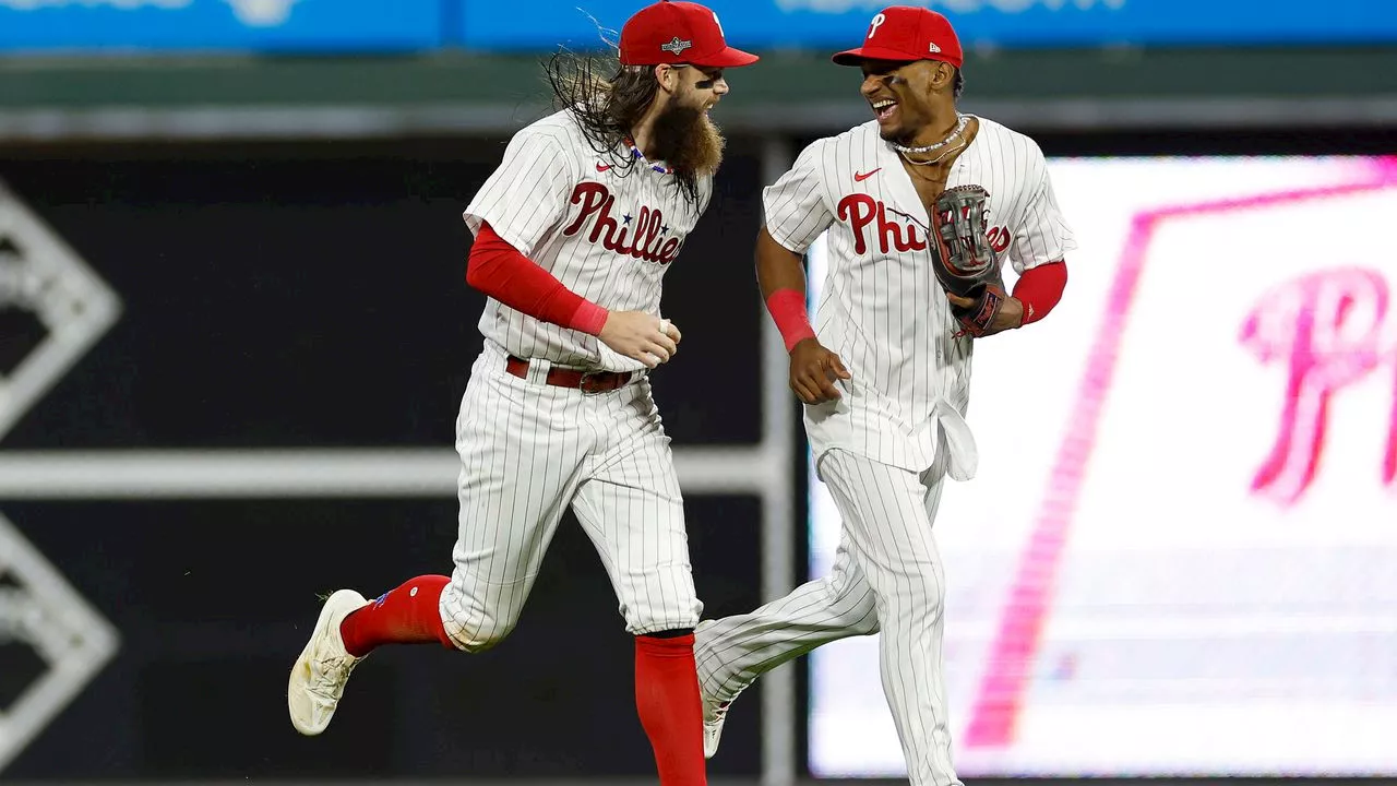 Phillie fans traveling to Phoenix for NLCS Game 3: Get tickets for as low as $6