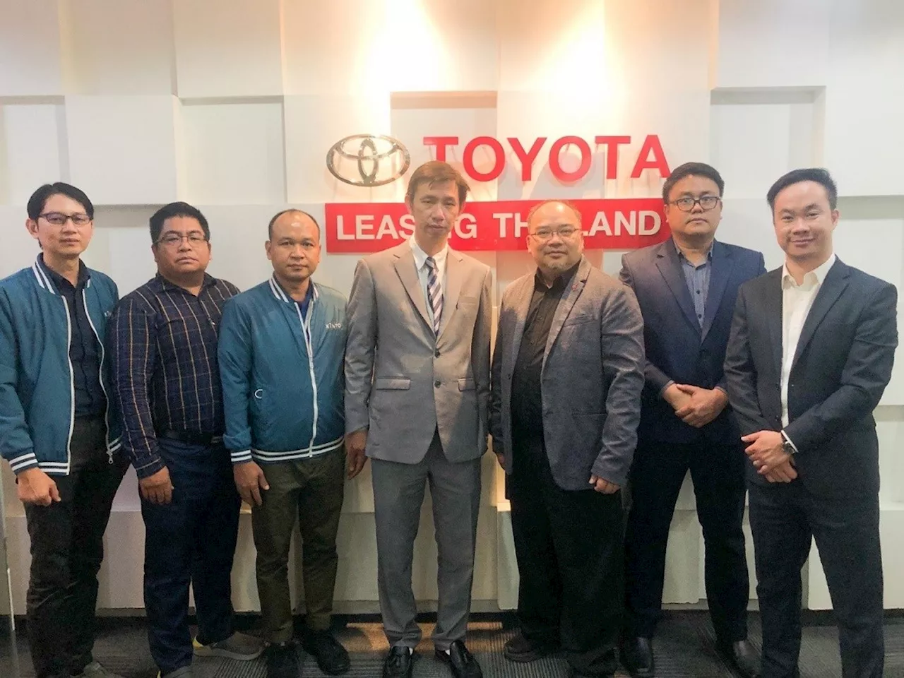 พินนะเคิล ชนะประมูลหนี้ TOYOTA LEASING (THAILAND) กว่า 500 ลบ.