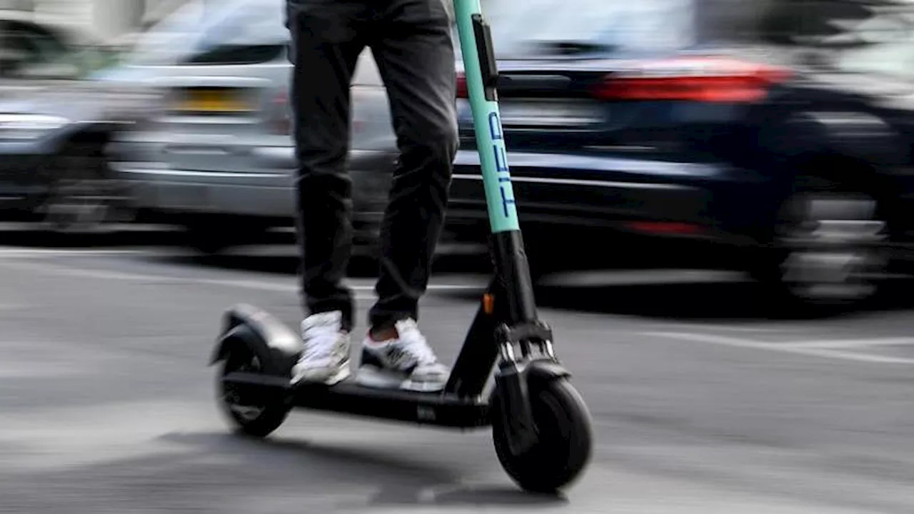 Bremen-Nord: Betrunken auf die Autobahn - mit einem E-Scooter!