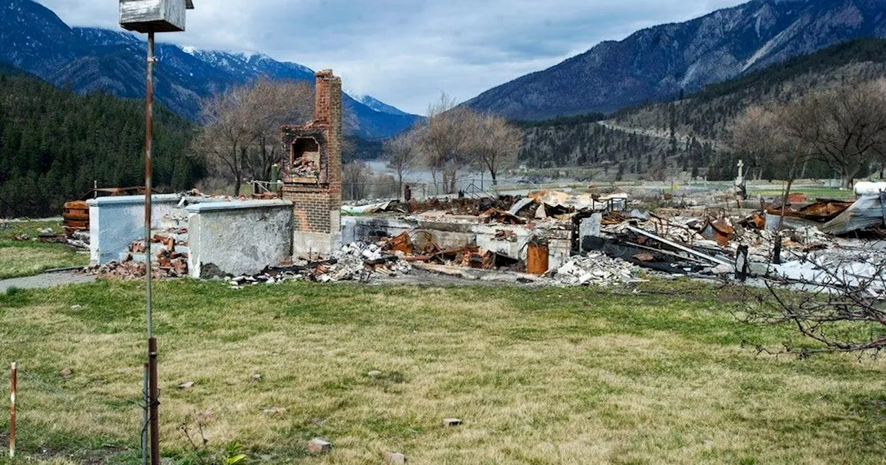 Lytton residents rally to protest delays in rebuilding