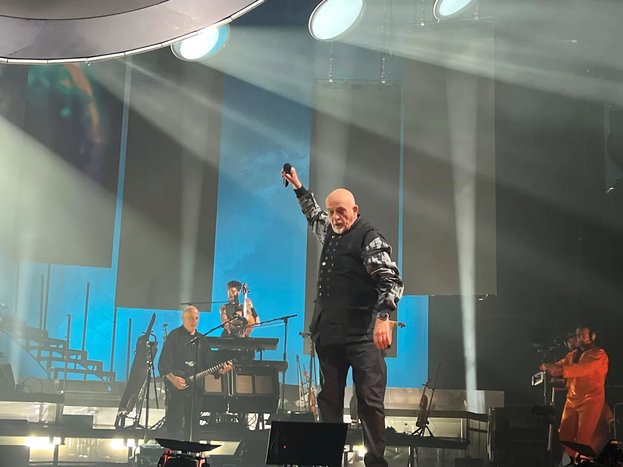 Peter Gabriel Live at L.A.’s Kia Forum