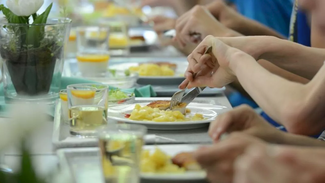 Ernährung: Pariser Konferenz kämpft für Schulessen für alle Kinder