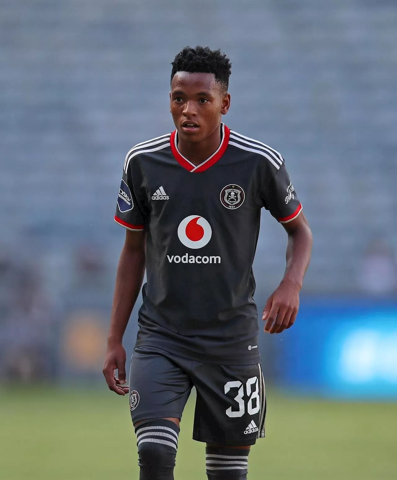 WOW: Orlando Pirates star Mofokeng on trial at Premier League club