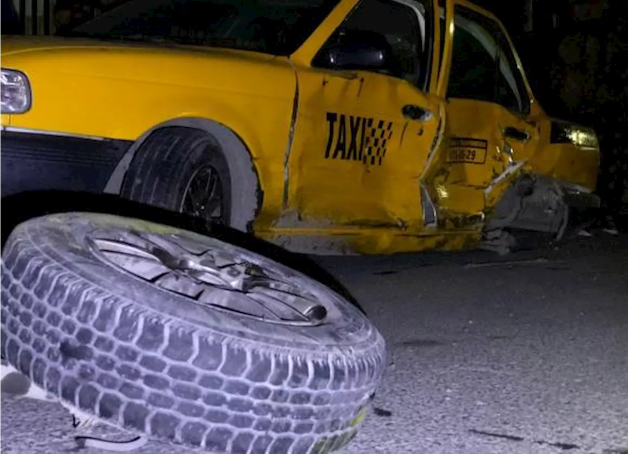 Colisionan taxistas al sur de Saltillo; ninguno acepta responsabilidad