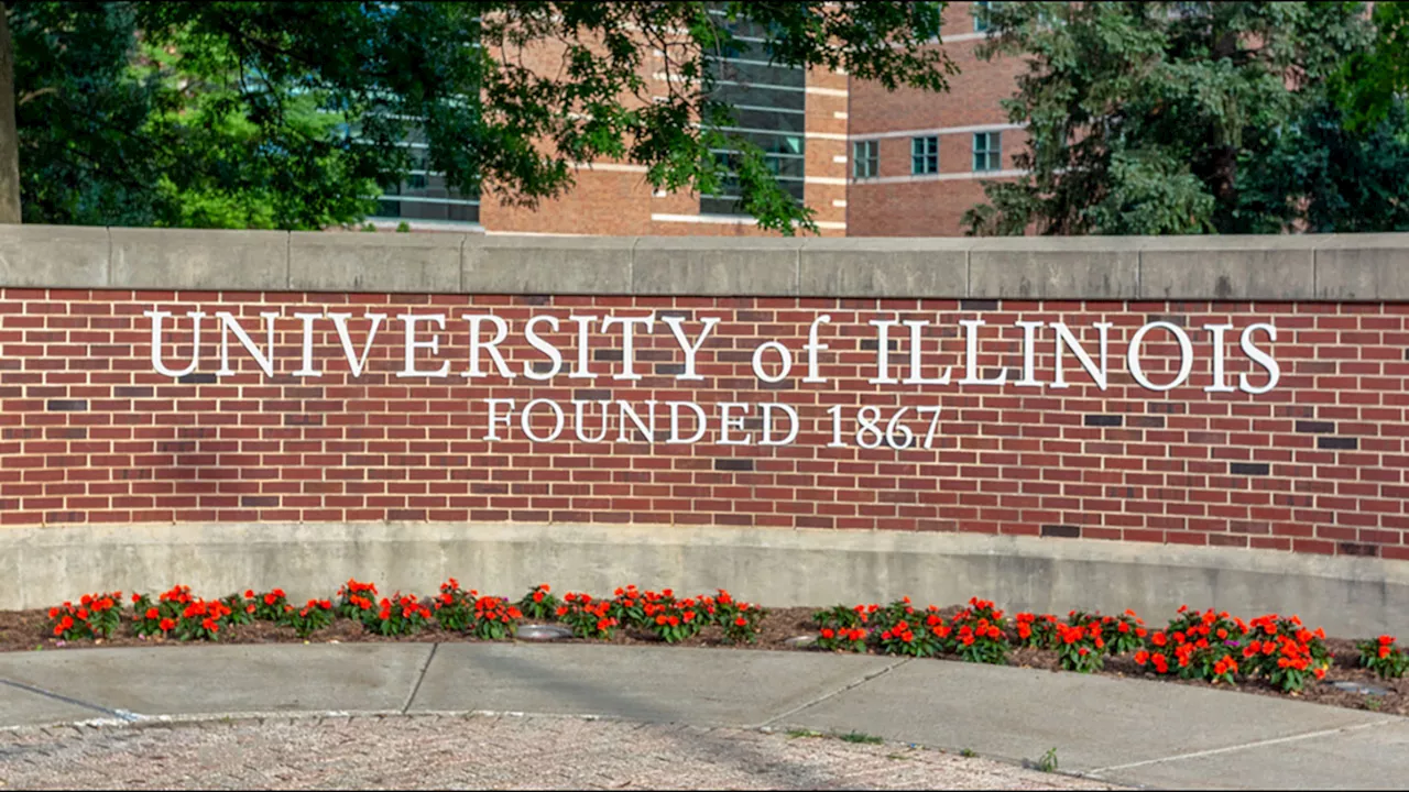 Governor Pritzker attends University of Illinois Center for Jewish Life dedication ceremony