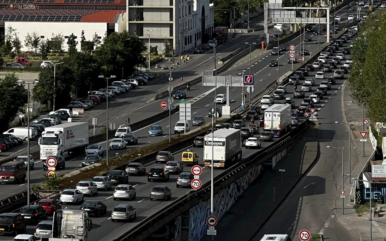 Bouchons 'exceptionnels' à Lyon : plus de 90 kilomètres d'embouteillages, circulation difficile