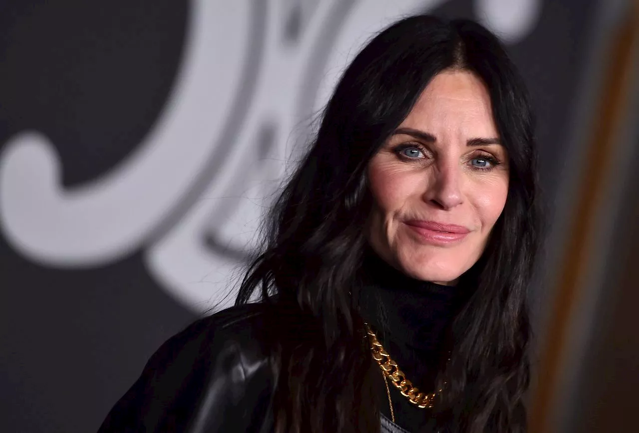 Watching Alabama football gave Courteney Cox career inspiration, ‘Friends’ star says