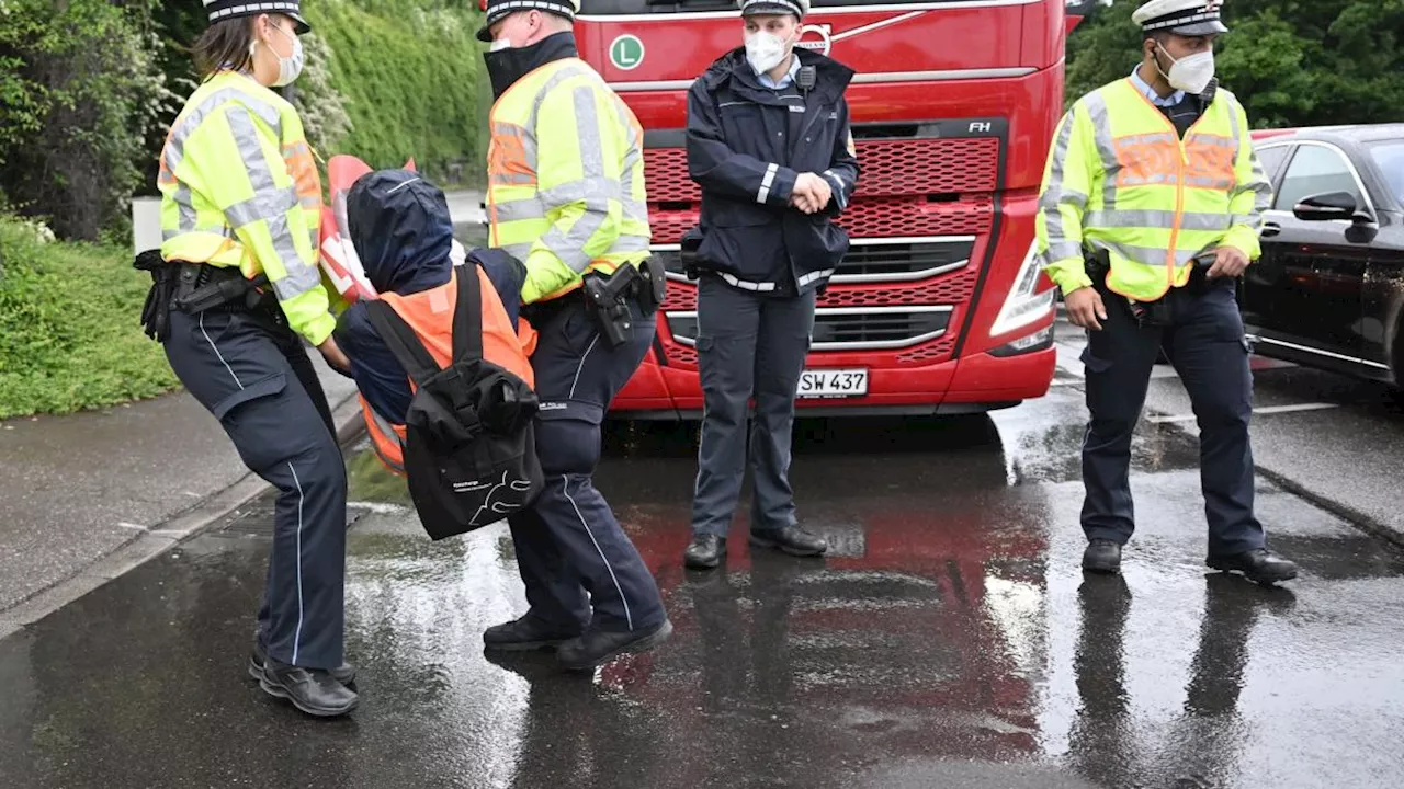 Klimaaktivist angefahren - Strafbefehl gegen Lkw-Fahrer