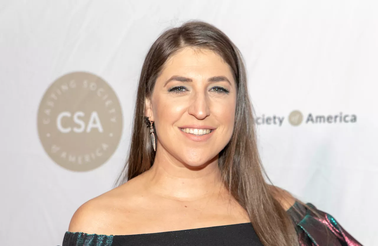 Why Mayim Bialik 'Felt Ashamed' Over '90s 'SNL' Sketch Parodying Her