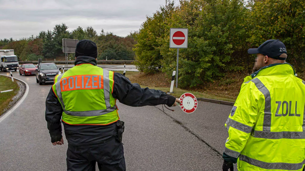 Polizei auf A72: Polizei macht Autobahn für Mega-Razzia dicht