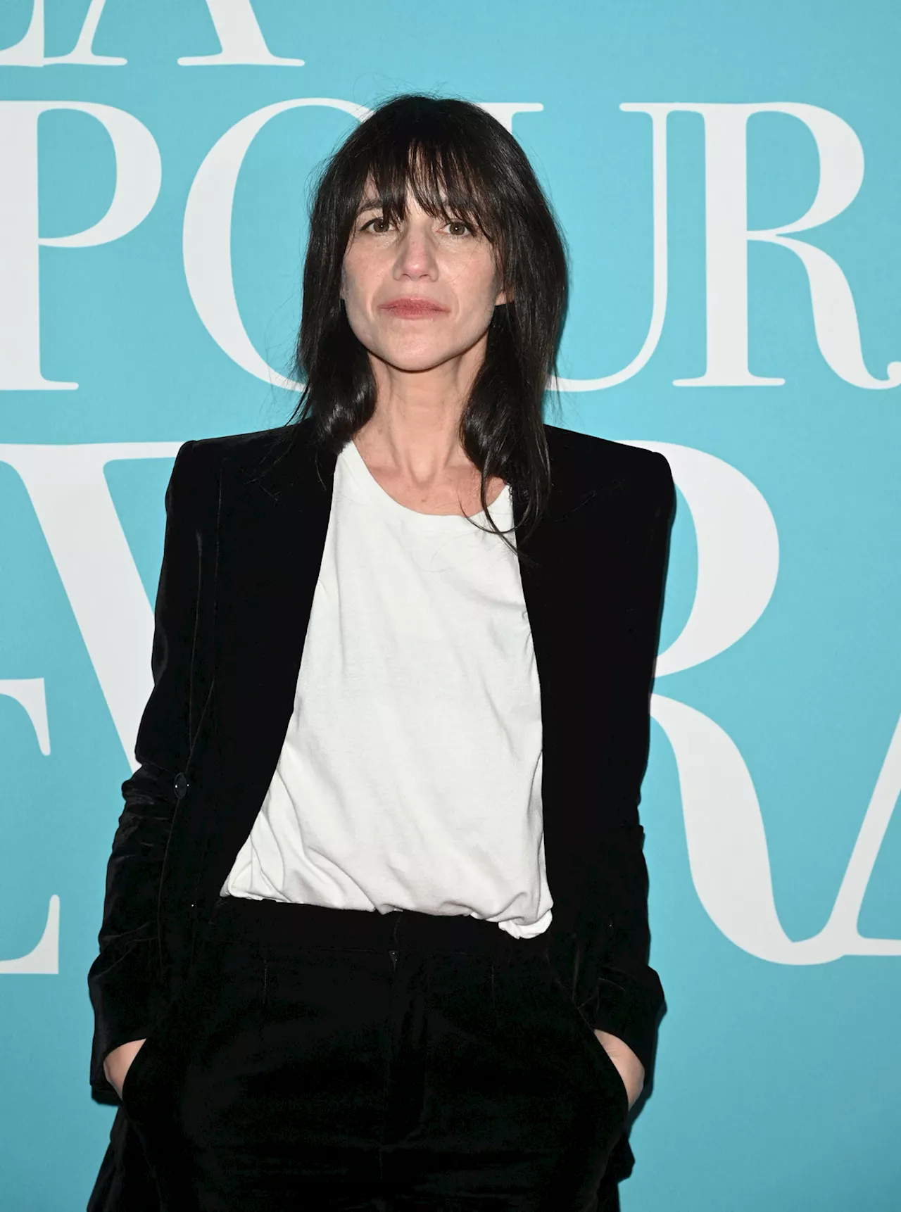 'Comme elle a pu' : cette décision polémique de Charlotte Gainsbourg défendue par son neveu