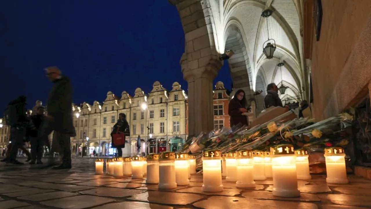 - Attentat d'Arras : Dominique Bernard fait chevalier de la Légion d'honneur