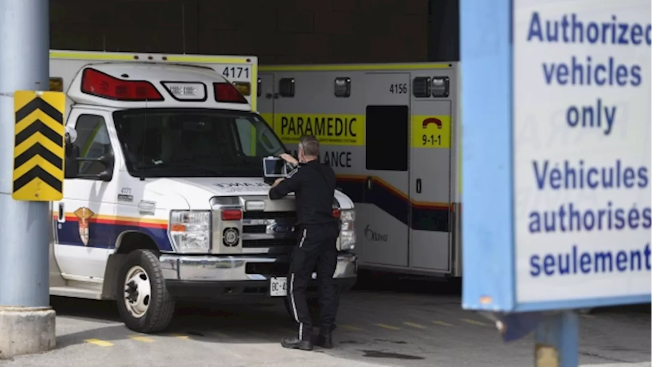 Ottawa paramedics seek approval to use taxis for non-urgent concerns