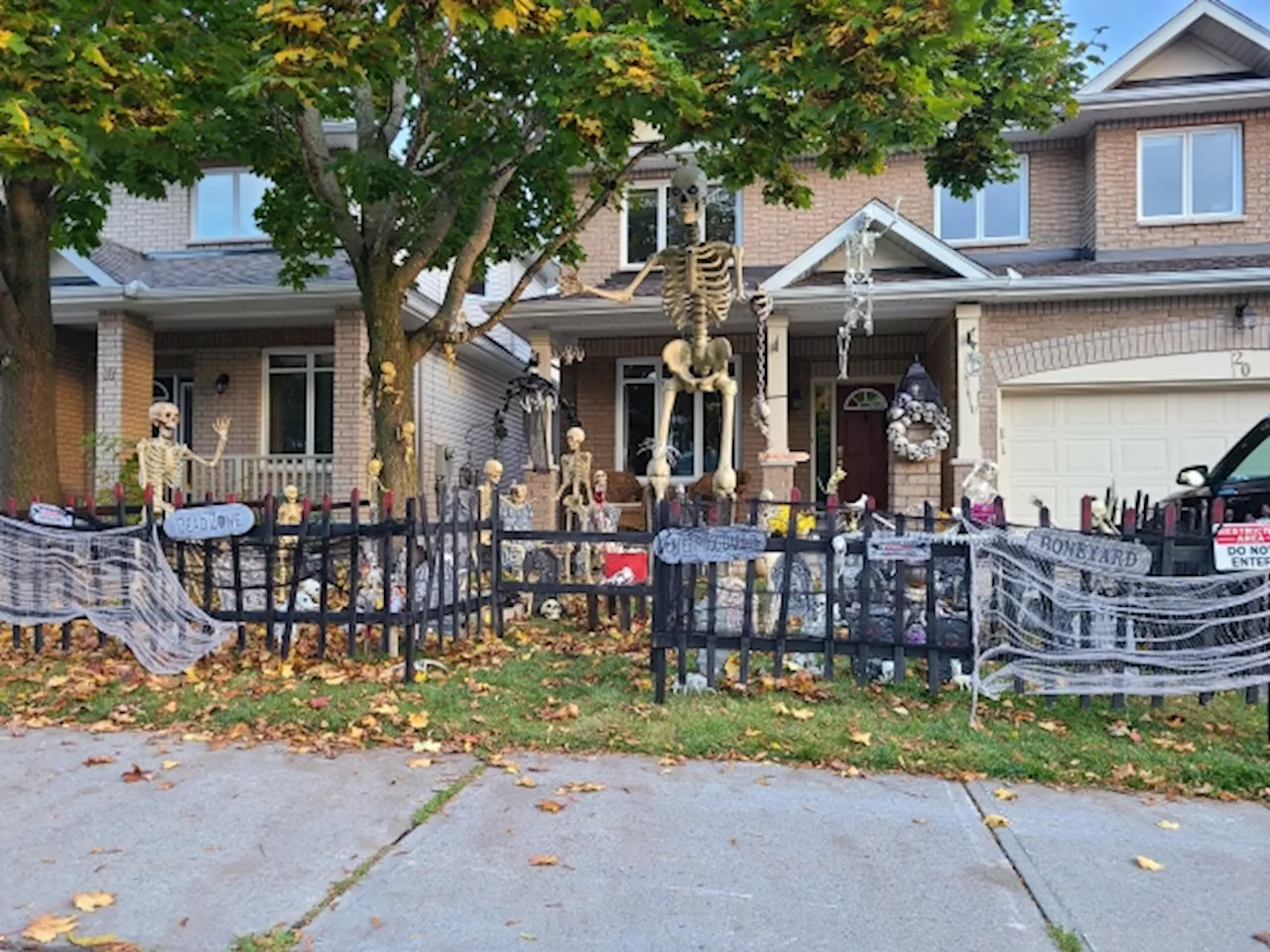 IN PHOTOS: Ottawa residents show off their spooky Halloween homes