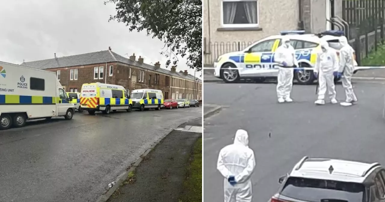 Cops continue hunt for thug who stabbed police officer attending break-in