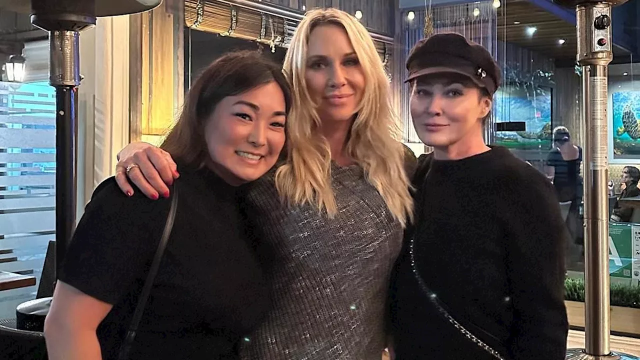 Shannen Doherty of Beverly Hills, 90210 enjoys a 'much needed girls night' in Malibu... after...