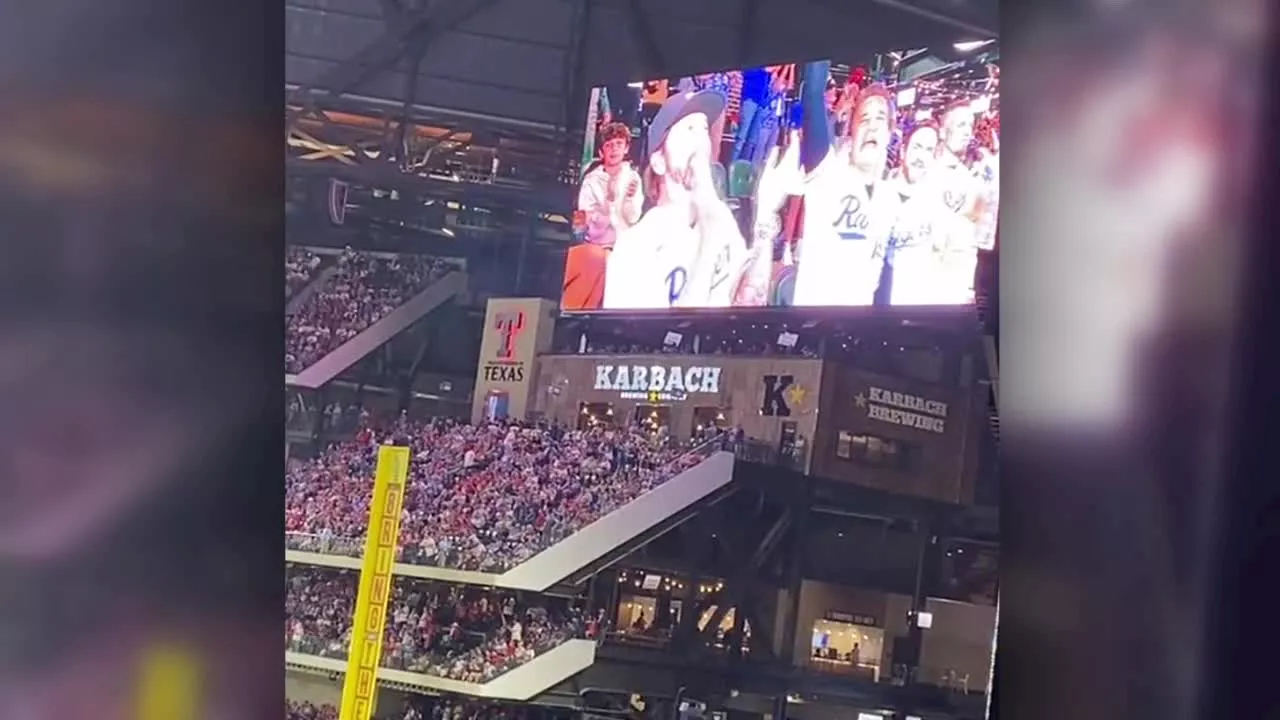 Creed surprises Texas Rangers fans at Globe Life Field during ALCS Game 3