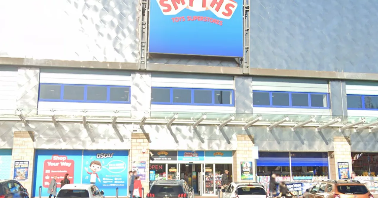 Glasgow kids can get free LEGO this weekend as Smyths Toys giveaway event returns