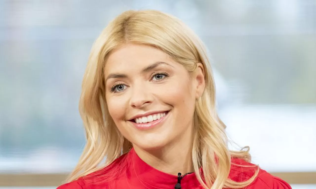 We’ve found an identical dupe for Holly Willoughby’s €120 pants