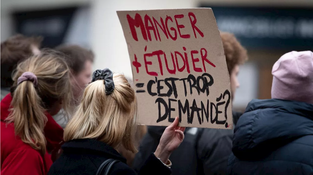 Revenu universel pour les étudiants : Emmanuel Macron n’y est « pas favorable »