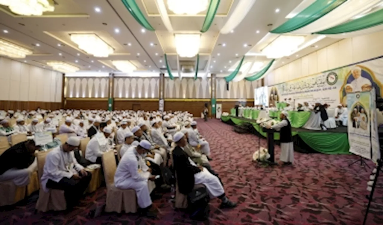 Afnan Hamimi is new PAS Youth chief, Nuridah remains Muslimat chief