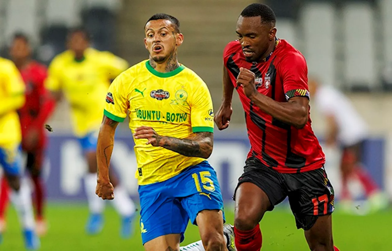 | TS Galaxy veteran Bernard Parker suffers horror leg injury against Sundowns