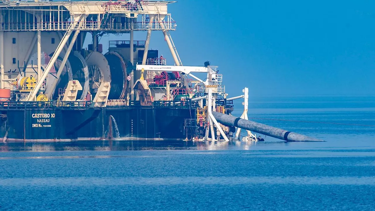 Mecklenburg-Vorpommern: Verlegearbeiten für Pipeline wegen Sturmwarnung ausgesetzt